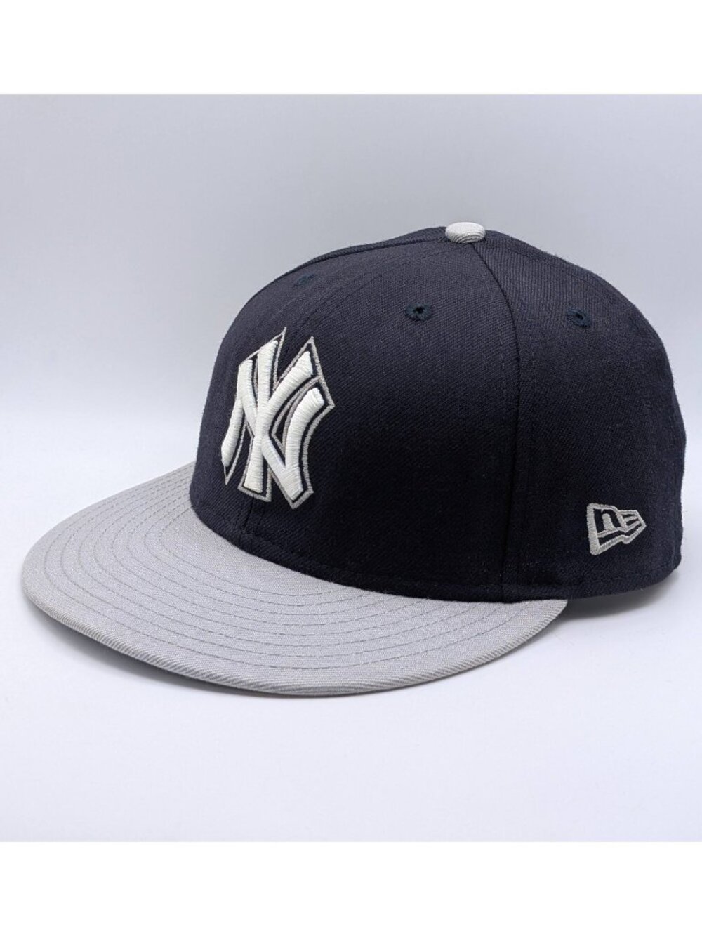 New York Yankees Hat Cap Fitted Size 7 1/4 Blue MLB Baseball New Era 59FIFTY